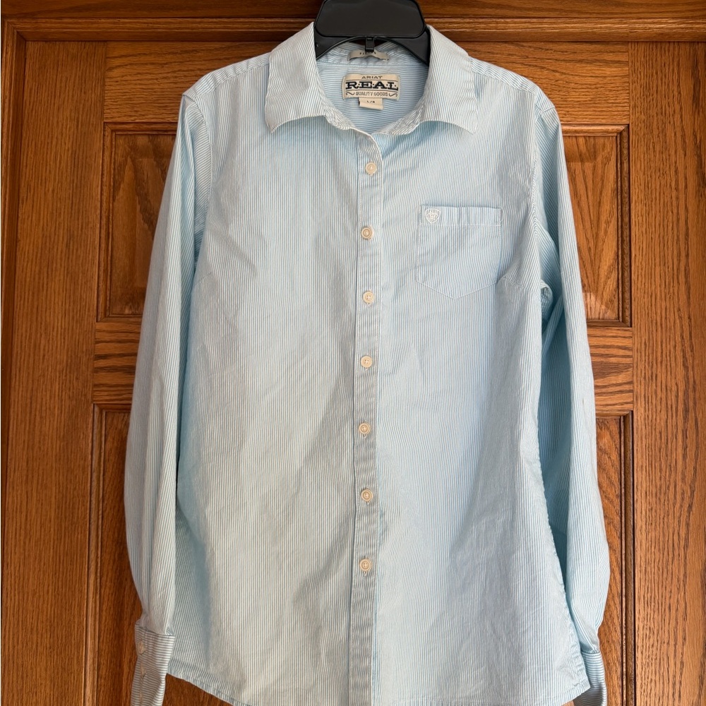 Ariat Women’s Light Blue Casual Button Down Shirt